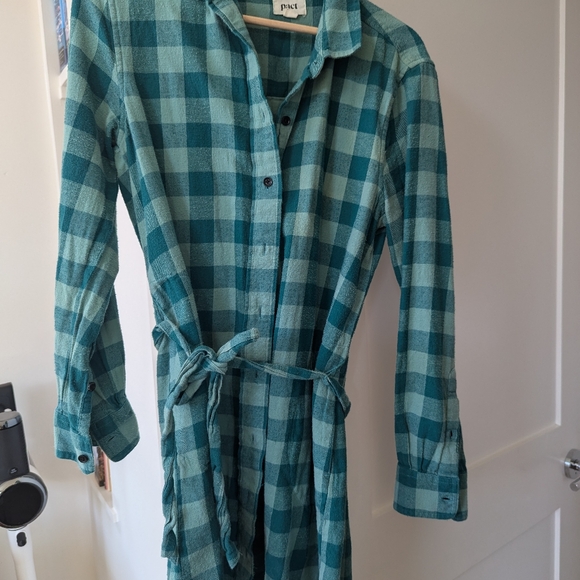 Pact Mineral Green Checked Flannel Dress Shirt with a belt - Picture 4 of 4
